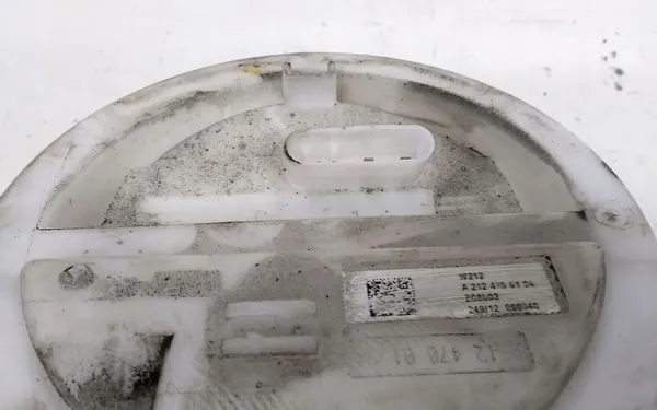 BRANDSTOF POMP MERCEDES W212 10R 3.0CDI A2124700194 image 2