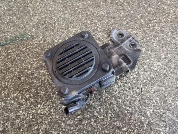 Klaxon d'alarme Nissan OEM 281H03NA0A - Occasion image 2