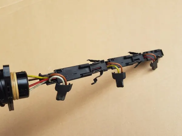 Polttoaineinjektorin johdotus / Audi A2 1.4 TDI / OEM image 3