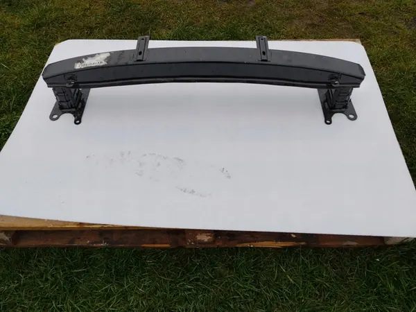 Etupuskuri SKODA FABIA II Ennen Faceliftiä image 2