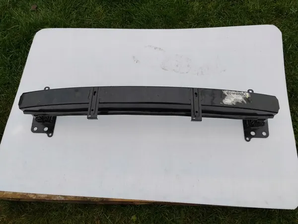 Etupuskuri SKODA FABIA II Ennen Faceliftiä image 6