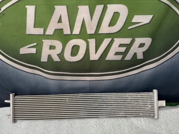 Land Rover Discovery Sport Elmotor radiator L8D28D010AA image 2