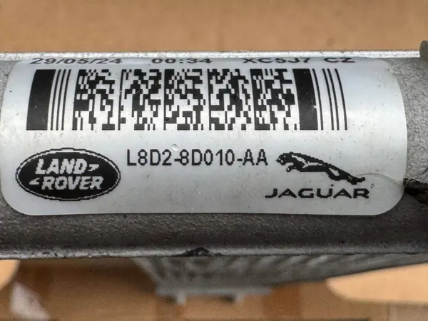 Land Rover Discovery Sport Elmotor radiator L8D28D010AA image 3