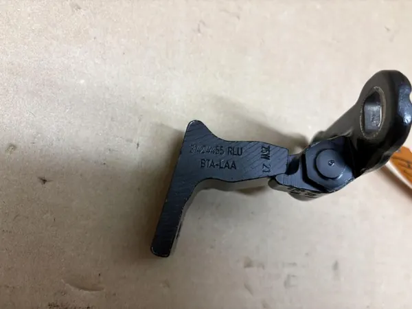 Volvo XC60 II Linker Achterdeurscharnier OEM 31424455 image 5