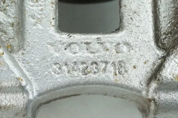 Étrier de frein arrière droit Volvo V90 OEM 31665830 image 3