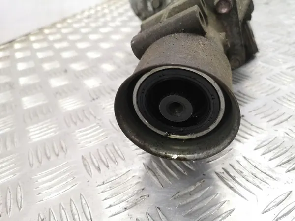 Caixa de transferência Mitsubishi OEM 067038 - Usado image 3
