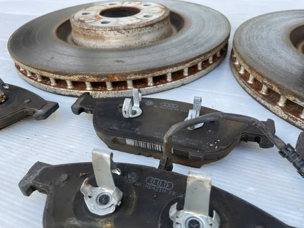 Discos de Freio Dianteiros Audi A6 C7 A7 3.0 TDI 4G0615301A image 3