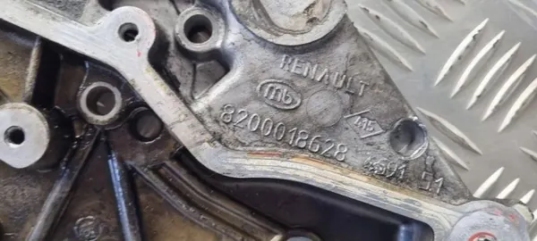 Couvercle de chaîne de distribution OEM 8200018628 Renault Espace IV image 3
