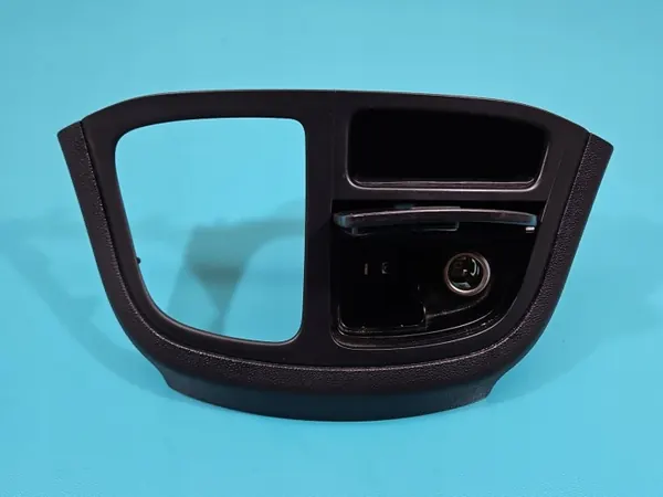 Prise allume-cigare Hyundai H1 II OEM 84632-4H000 image 3