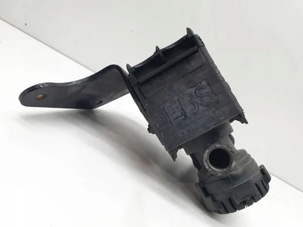 Soupape Modulateur EBS OEM 81521066067 pour MAN TGX/TGS image 3