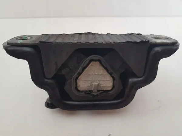 Jeep Renegade 2015 Front Engine Mount image 3