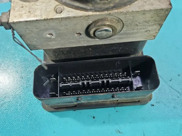 ABS-Pumpe OEM 1K0907379K für Audi A3 8P image 3