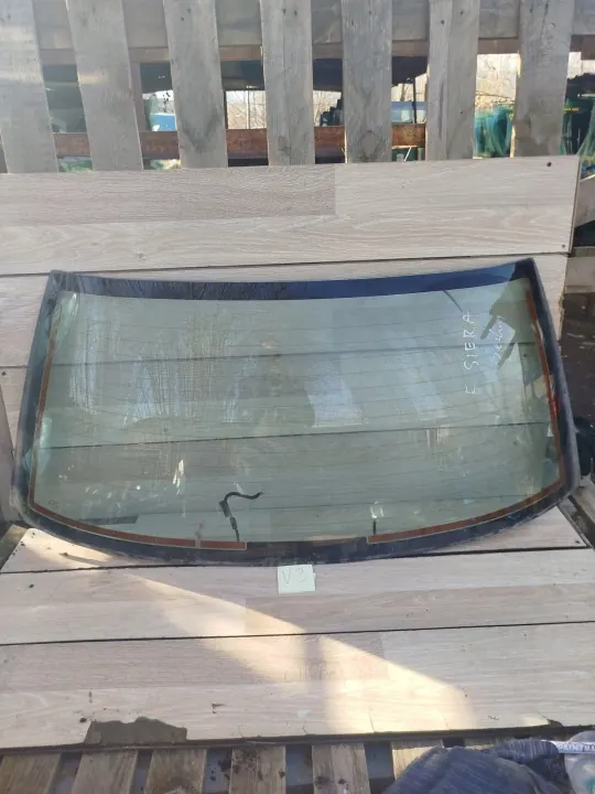 Vidro de porta-malas Ford Sierra OEM 46569852 - Usado image 2