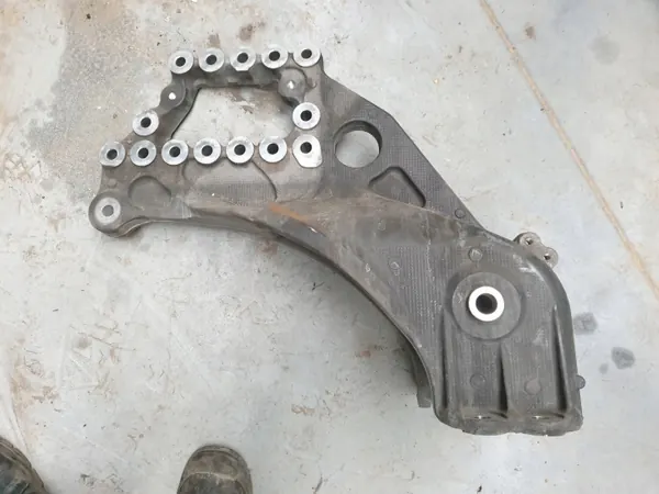 Soporte de ballesta OEM 9603223901 para Actros MP4 image 2