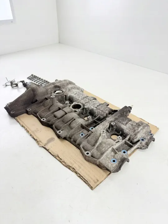 Porsche Cayman 987 venttiilikansi oikea puoli OEM 98710491400 image 5