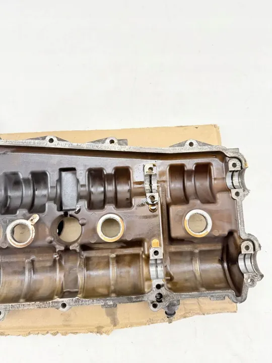 Porsche Cayman 987 venttiilikansi oikea puoli OEM 98710491400 image 8