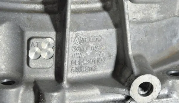 Framhölje DQ500 OEM 020.90 - Begagnat skick image 3
