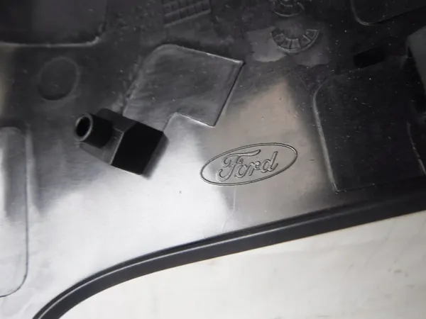 Oikea peilin kotelo Ford image 5