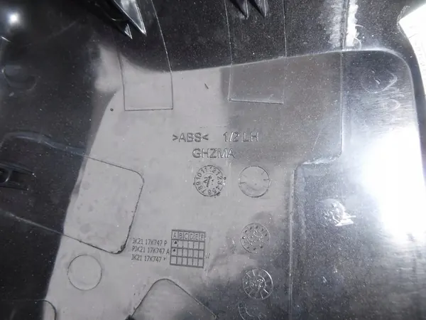 Oikea peilin kotelo Ford image 8