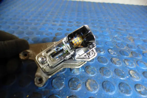 Module convertisseur LED BMW OEM 185538-02 Occasion image 3