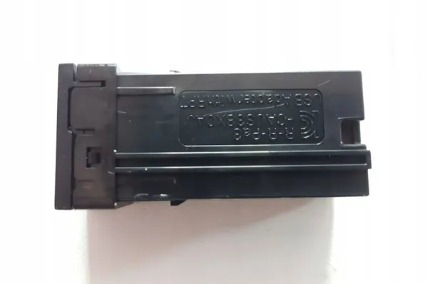 Toyota C-HR USB-Anschluss OEM 86190F4040 - Gebraucht image 5