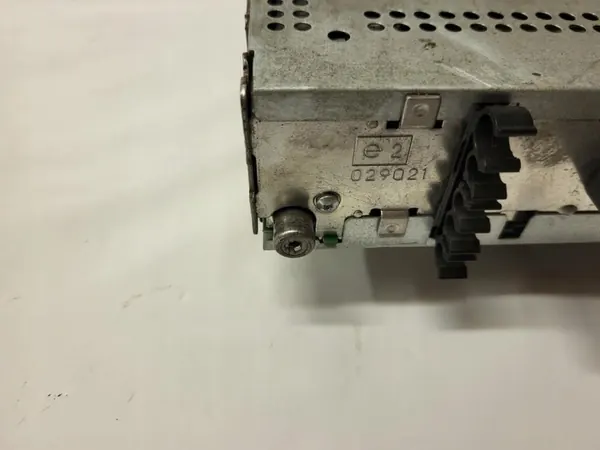 Renault Laguna II Radio OEM 8200002607 mit Code image 8