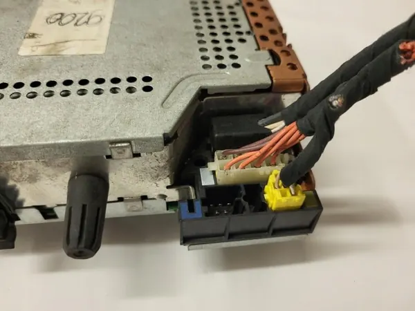 Renault Laguna II Radio OEM 8200002607 mit Code image 9