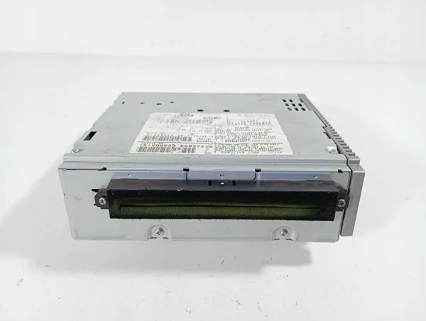 Volvo CD-soitin OEM M1S224 DOM 00018829 - Käytetty image 2