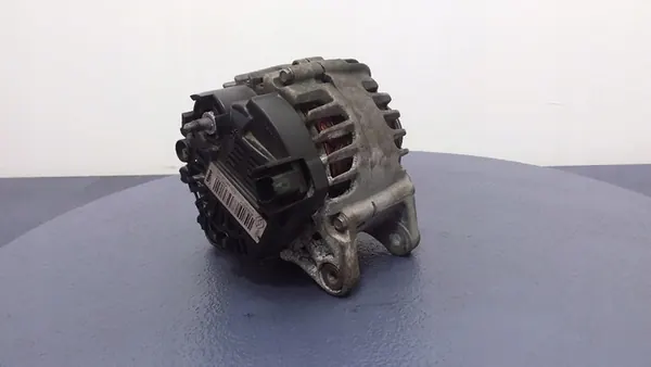 DACIA DUSTER I 1.5 DCI Vaihtovirtageneraattori 231003831R image 4