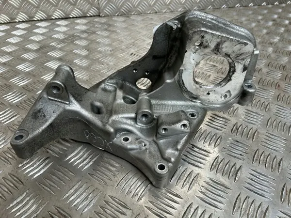 Suporte Bomba Combustível Volvo XC60 2018 OEM 31480996 image 4