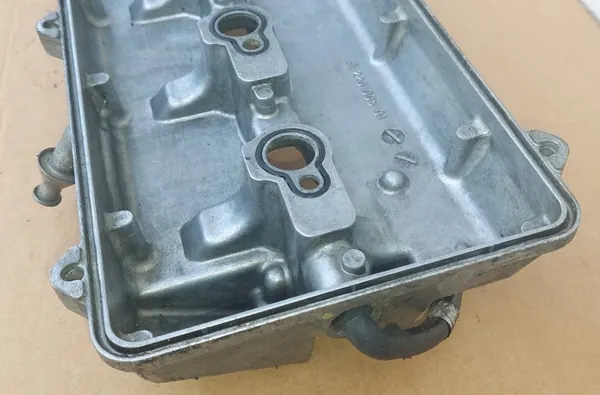 OEM A6280160605 Vasen venttiilikansi Mercedes image 9
