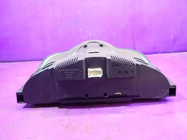 Compteur Mercedes-Benz OE A2035401547 image 3