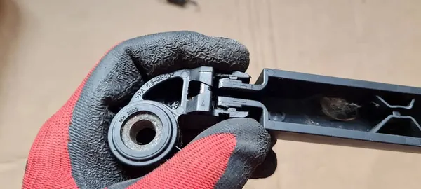 Q7 4M II Rear Wiper Arm 4M0955407A image 7