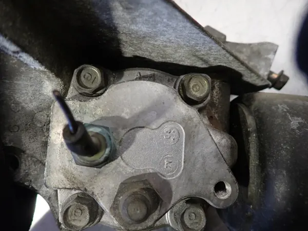 Bomba de dirección asistida Subaru Forester 2.0 image 5