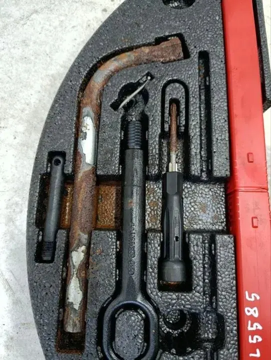 Roue de secours AUDI A8 D2 4H0601027E 3.0L Diesel 2015 image 8