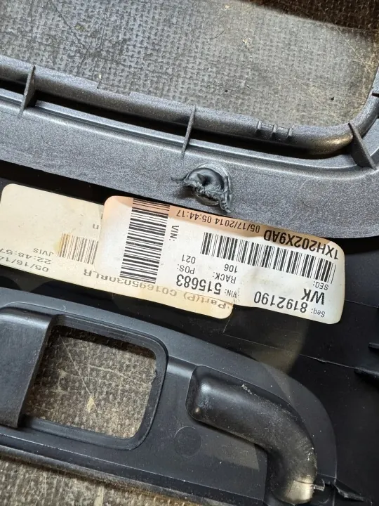 Jeep OE versnellingspook paneel OEM JEEP GRAND CHEROKEE WK2 image 3
