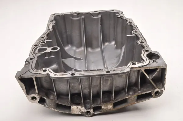 VW UP SEAT MII SKODA CITIGO 1.0 Oljetunna 04C103603K image 4