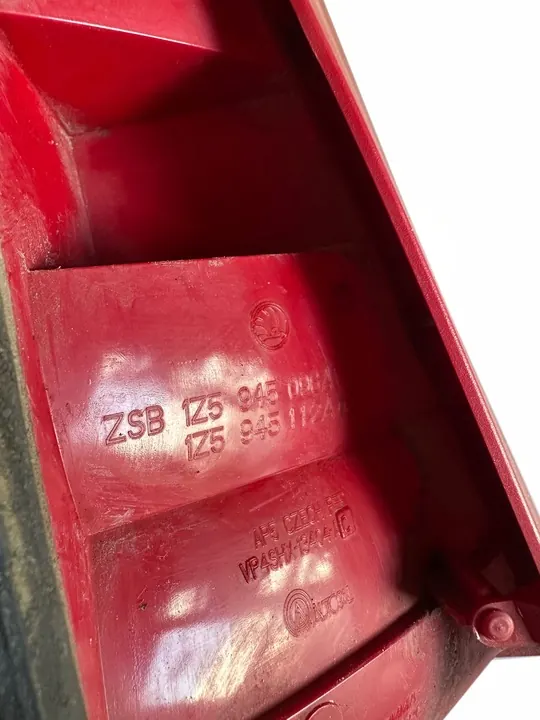 Bakljus Höger Skoda Octavia II 1Z5945096A 1Z5945112A image 4