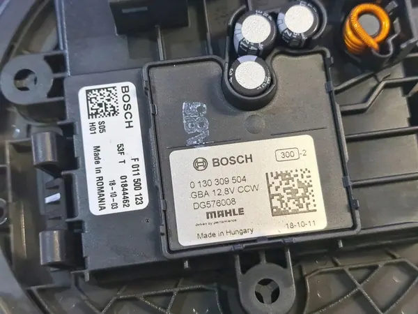 Motor do ventilador Volvo XC90 2022 OEM 32241017 image 3