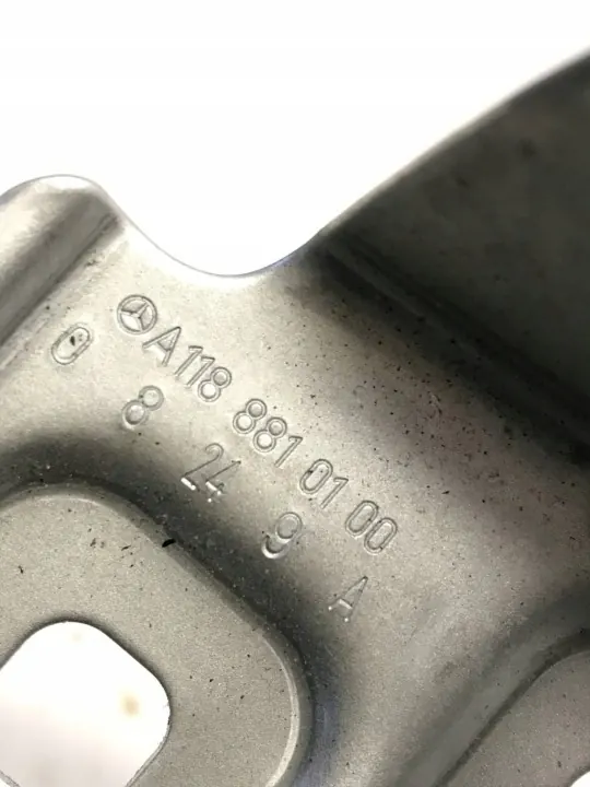 Suporte de para-lama dianteiro esquerdo OEM A1188804300 Mercedes CLA image 5