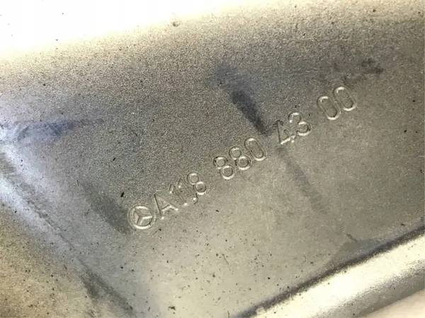 Suporte de para-lama dianteiro esquerdo OEM A1188804300 Mercedes CLA image 6