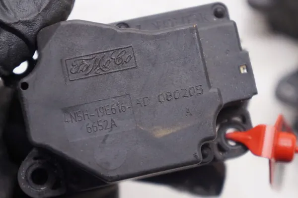 Verwarmingsmotor OEM 4N5H-19E616-6652A Volvo image 4