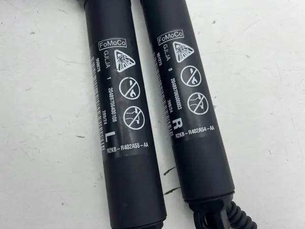 Set de actuador de maletero Ford Capri EV OEM R2KB-R402A55-AA image 4
