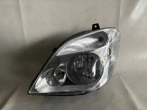 FARO DERECHO MERCEDES SPRINTER W906 A9068200261 image 2