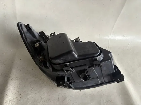 FARO DERECHO MERCEDES SPRINTER W906 A9068200261 image 9