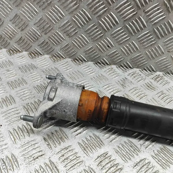 Ammortizzatore posteriore destro Infiniti Q30 2019 OEM image 2