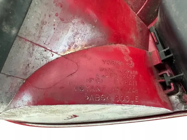 Renault Modus 2007 Luz trasera derecha image 3