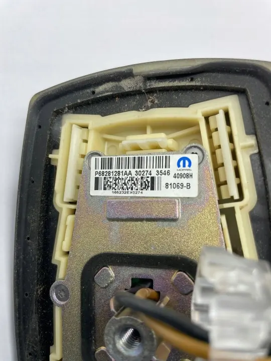 Antena GPS Dodge Charger 2021 OEM P68281281AA image 4