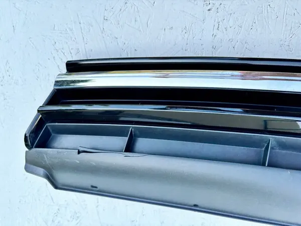 VW GOLF VII 12 Grill 5G0853651M image 4