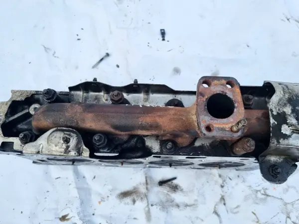 Auspuffkrümmer Ford Focus OEM 2619768 2011 1.6L image 2